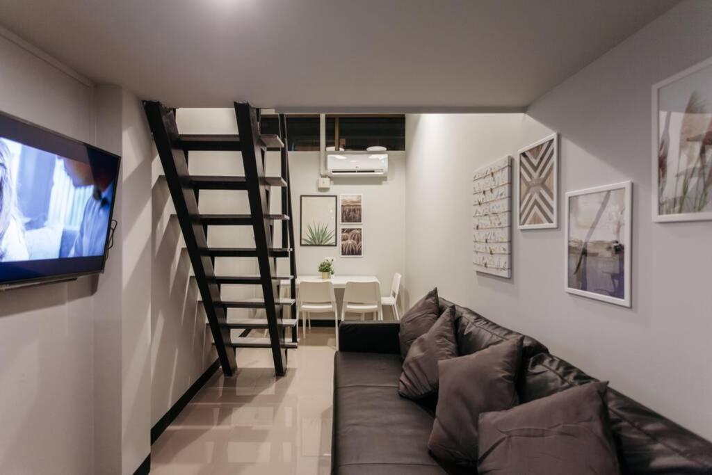 S1 Large Duplex Silom 3 Beds, Full Kitchen Wifi Apartment กรุงเทพมหานคร ภายนอก รูปภาพ
